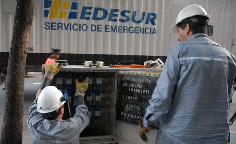 Edesur denunció que tomaron de rehén a una cuadrilla en Longchamps