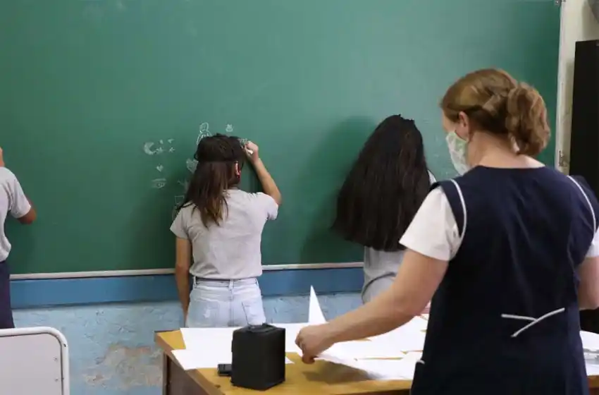 Paritaria docente: «La oferta que hizo la provincia no es despreciable, se ubica en el tope de lo que se paga en Argentina»