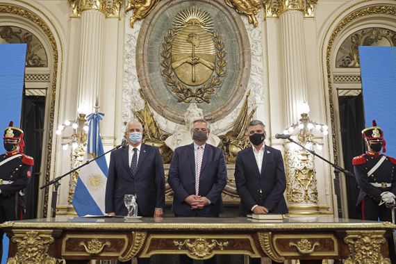 El Presidente marcó su compromiso con la cultura y presentó medidas para el sector