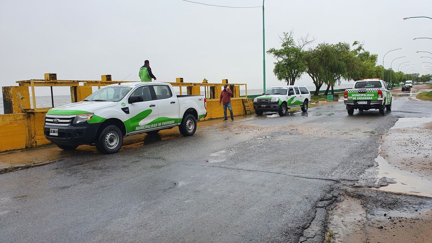 Evacuados y alertas: Creció el Rio de la Plata en la zona costera sur y norte del conurbano bonaerense