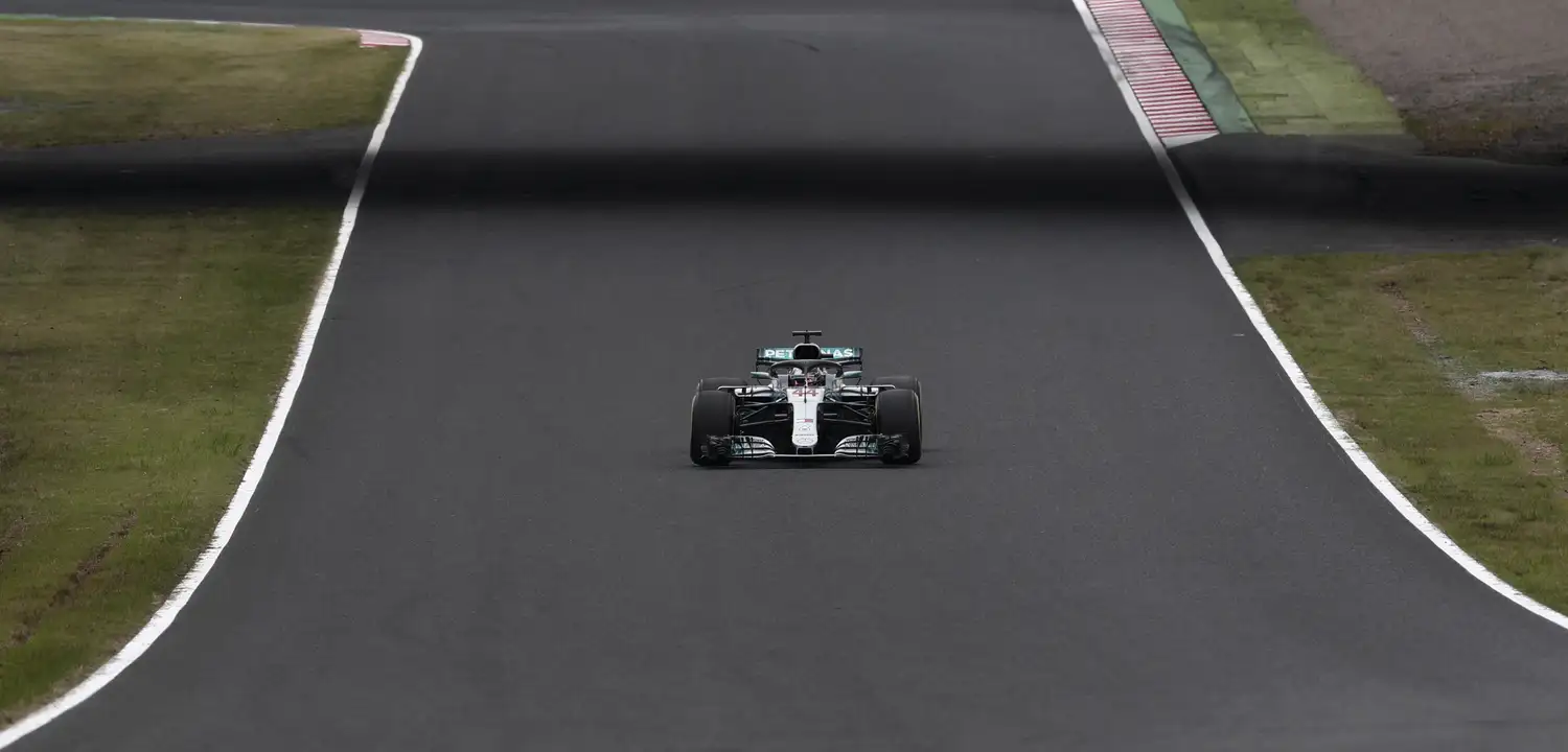 Lewis Hamilton dominó y le apunta a otro título