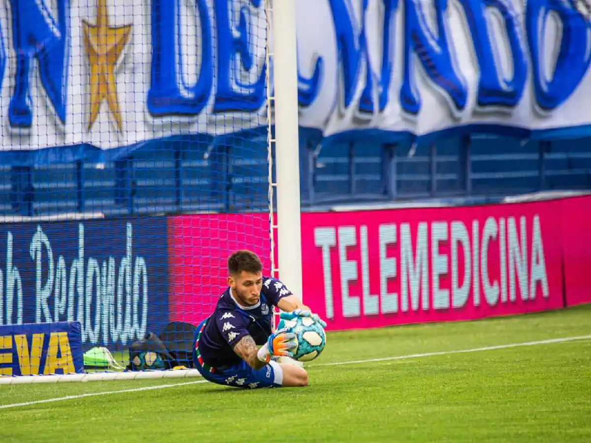 Con Borgogno, Vélez va por la clasificación