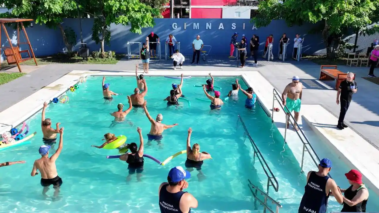 A pleno funciona la piscina terapéutica del barrio Guadalupe