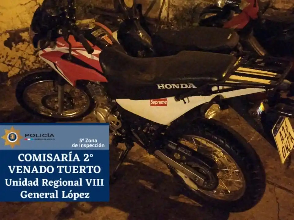 La motocicleta incautada por la policía.