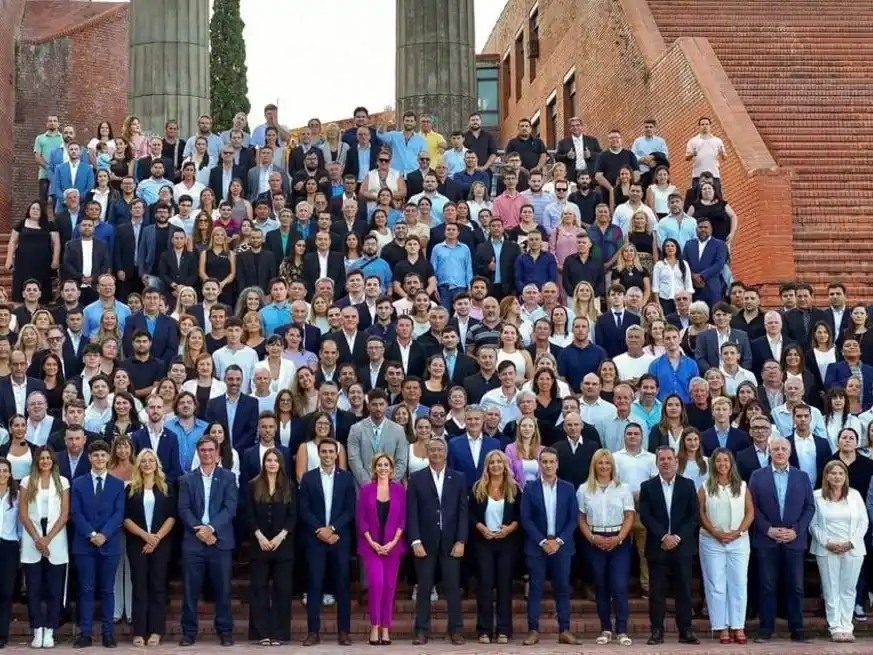 “El 90 por ciento venimos por fuera de la casta, venimos a terminar con los privilegios de unos pocos”, dijo Juan Pedro Aleart, candidato a constituyente por el Departamento Rosario.