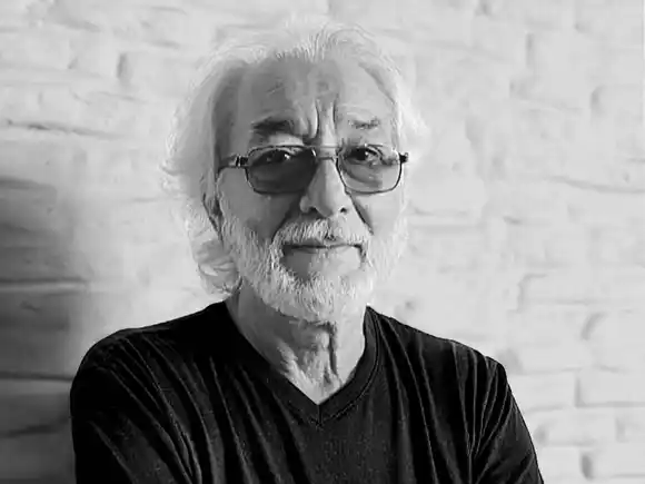 A El Pueblo, en sus renovados 99