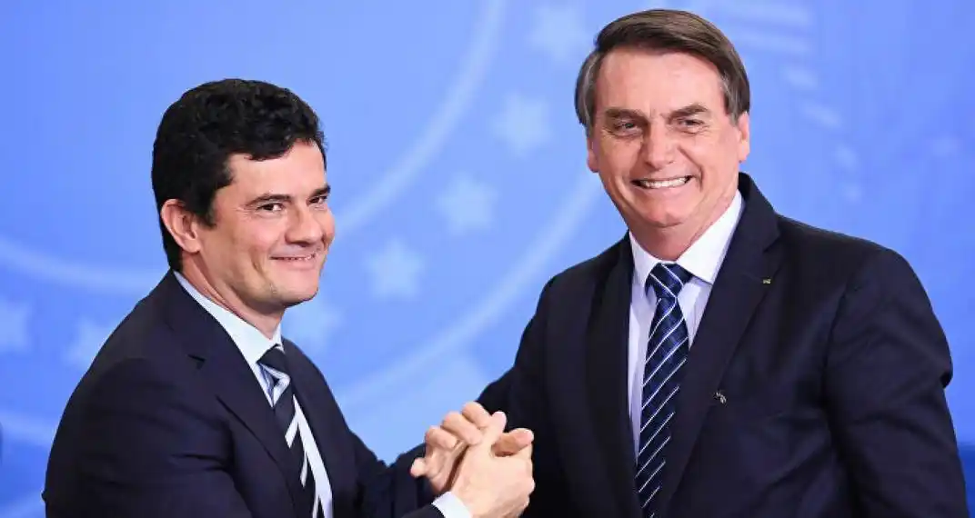 Moro renunció y disparó denuncias contra Bolsonaro que le pueden costar el Gobierno