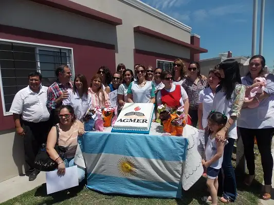Urdinarrain: entregaron 20 viviendas de IAPV a los docentes