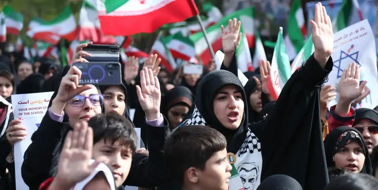 La propuesta iraní, aceptada por EE.UU., destaca la importancia de la soberanía y la seguridad regional, buscando una paz definitiva en la región. Foto: Xinhua / Shadati.