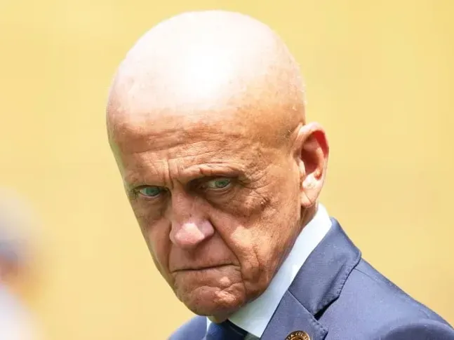 Collina anunció la nueva regla FIFA para reducir las simulaciones y aprovechar el tiempo de juego.