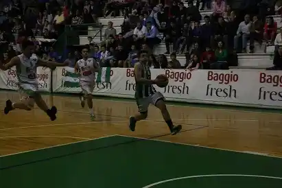 Racing ganó y va por el campeonato en U15