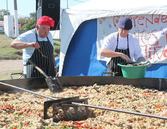 La colectividad asturiana está abocada a lo que será la “Paella del Turista”