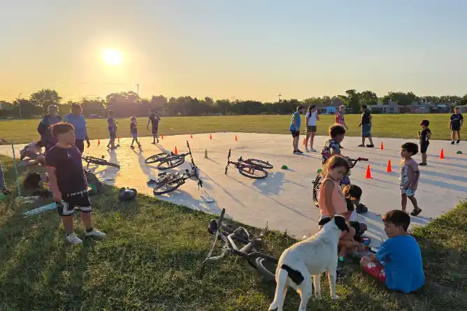 Juguemos Piola se afianza como un espacio de encuentro en el barrio 30 de Mayo