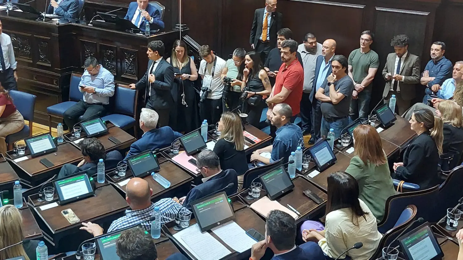 La Izquierda estalló por el modo en que fue aprobado el financiamiento sin debate.