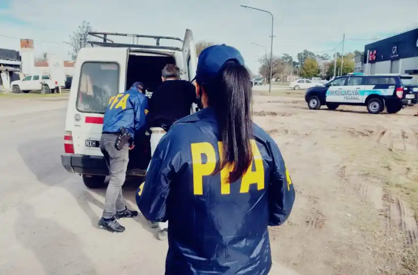 La Policía Federal llevó a cabo operativos de control en los ingresos a la ciudad