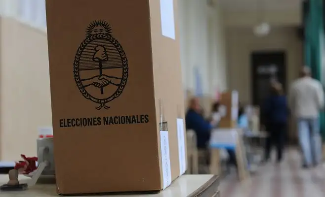 El peronismo empezó con las achuras, la oposición duda: ¿leña o carbón?