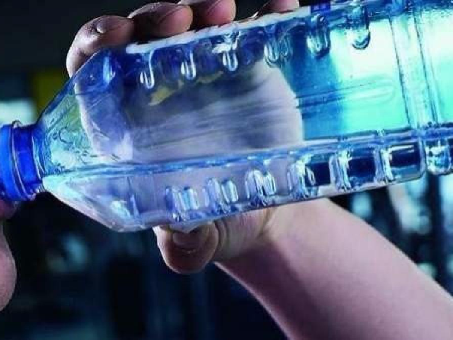 Para la OMS, los microplásticos en el agua potable no son un riesgo para la salud
