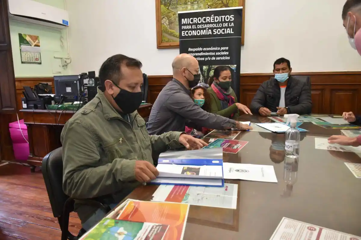 Firma de microcréditos municipales