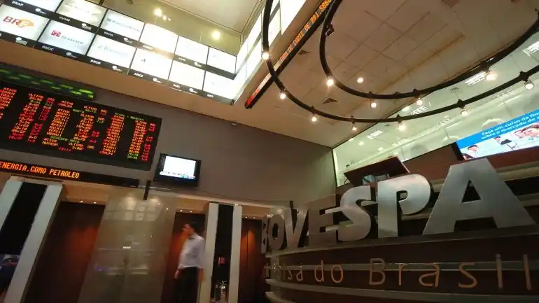 Caída récord de real brasileño por la debacle china