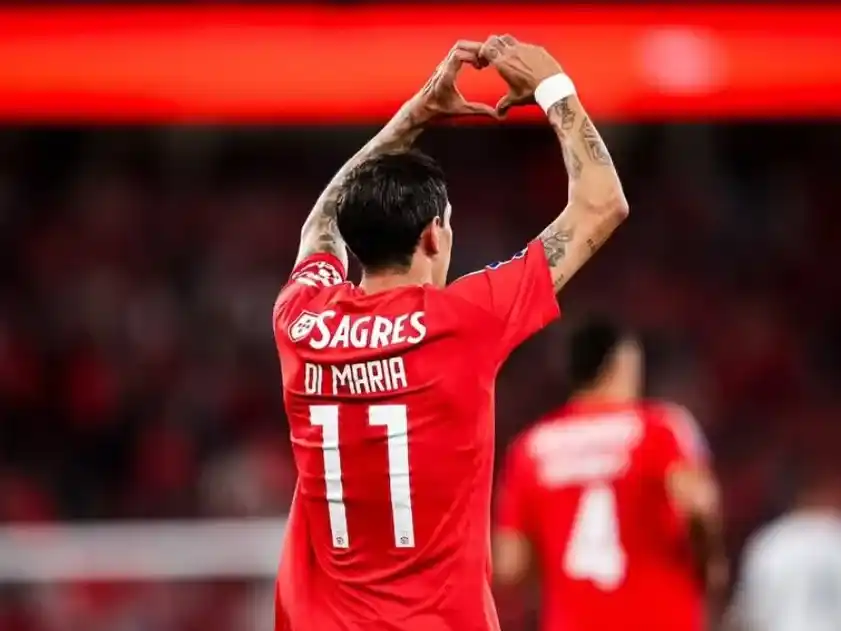 Di María volvió a lesionarse y se complica la renovación con el club portugués.