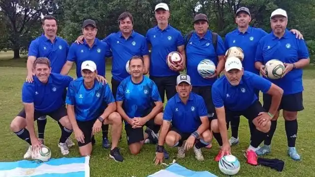 Marcos y Roberto Ghezzi, en los dos primeros lugares de la fila superior.