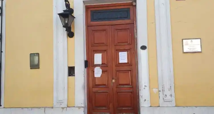 A cinco meses de una denuncia por abuso, el acusado sigue libre y una de las víctimas, de 11 años, fue internada