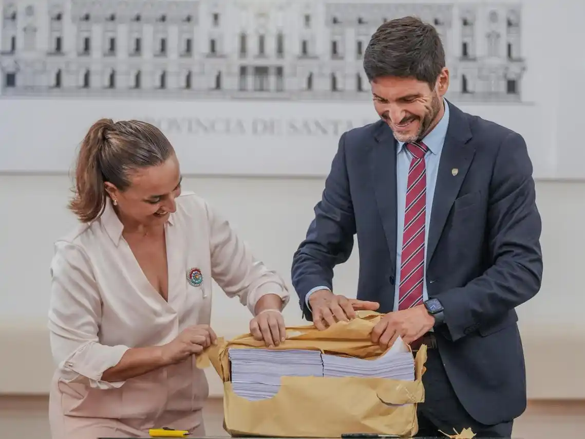 Presentaron 10 ofertas de inversión para avanzar con el Acueducto Biprovincial Santa Fe-Córdoba