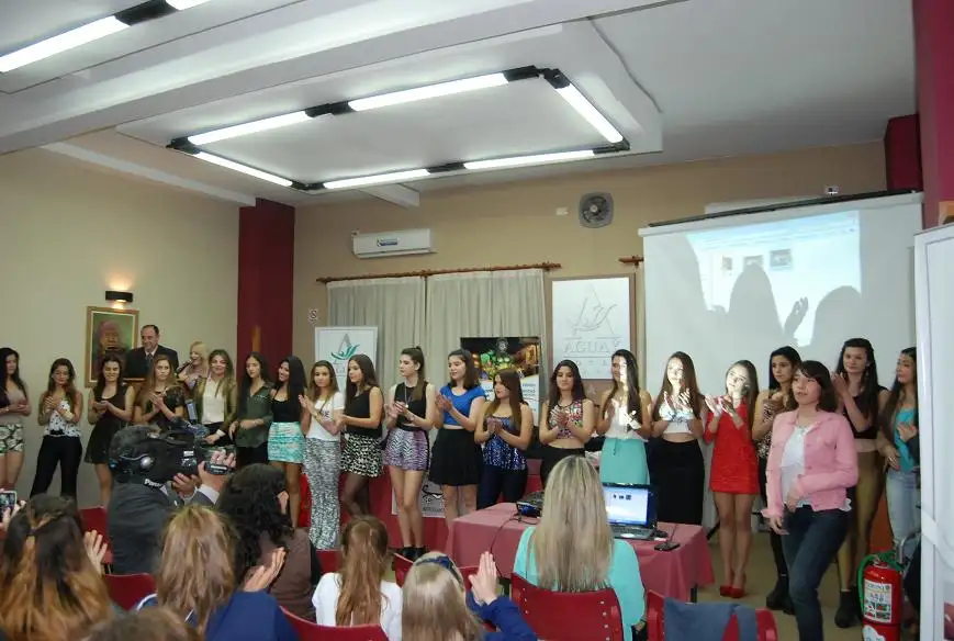Se realizó el lanzamiento de la Fiesta Nacional de Carrozas Estudiantiles