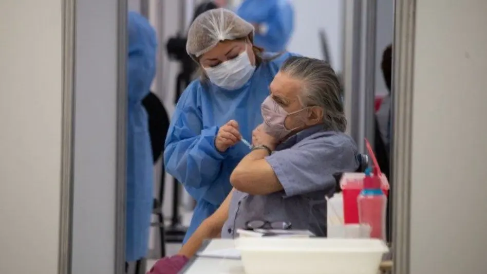 Vacuna contra el coronavirus: el domingo llegan 850 mil nuevas dosis desde Holanda
