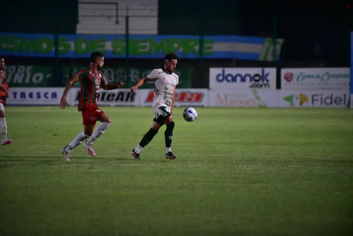 El “Indio” comenzó siendo titular en el equipo de Maza y luego, quedó relegado en la consideración del entrenador.