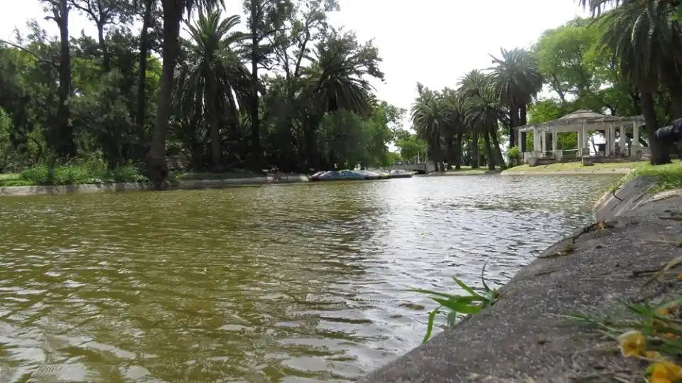 La Municipalidad colocará cestos de basura y bebederos en espacios verdes
