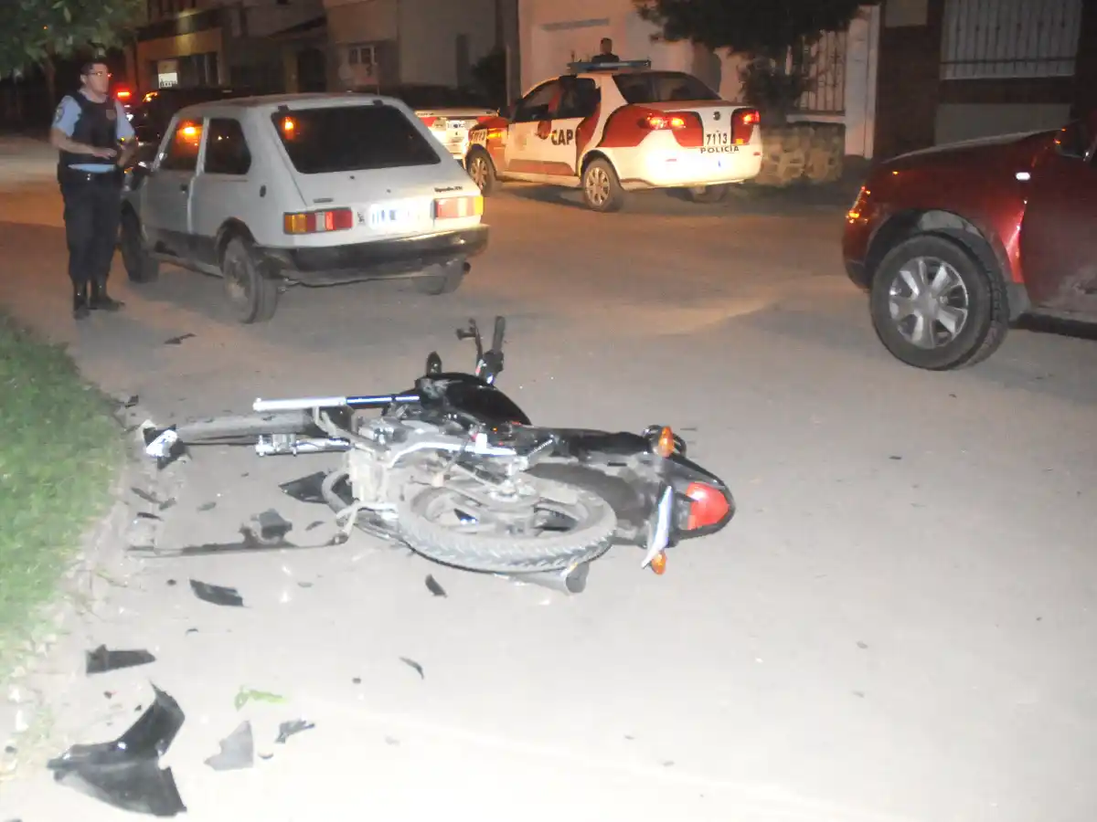Motociclista de 18 años con traumatismo de cráneo 
