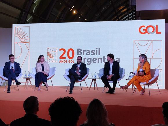 GOL celebra 20 años de operaciones en Argentina y expande su oferta de vuelos