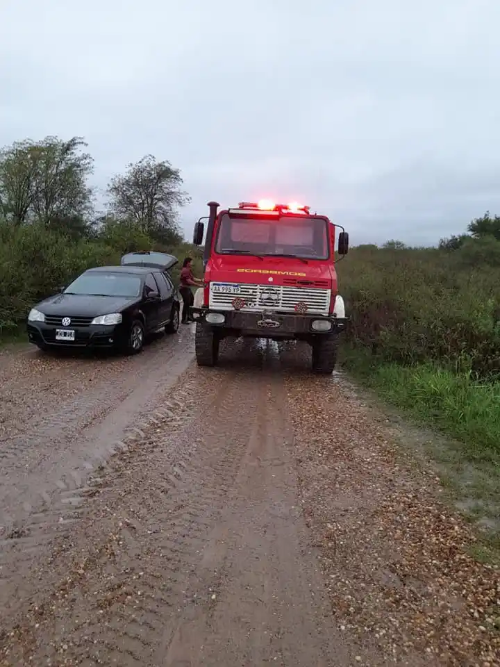 Temporal: Bomberos colaboraron con la ciudadanía