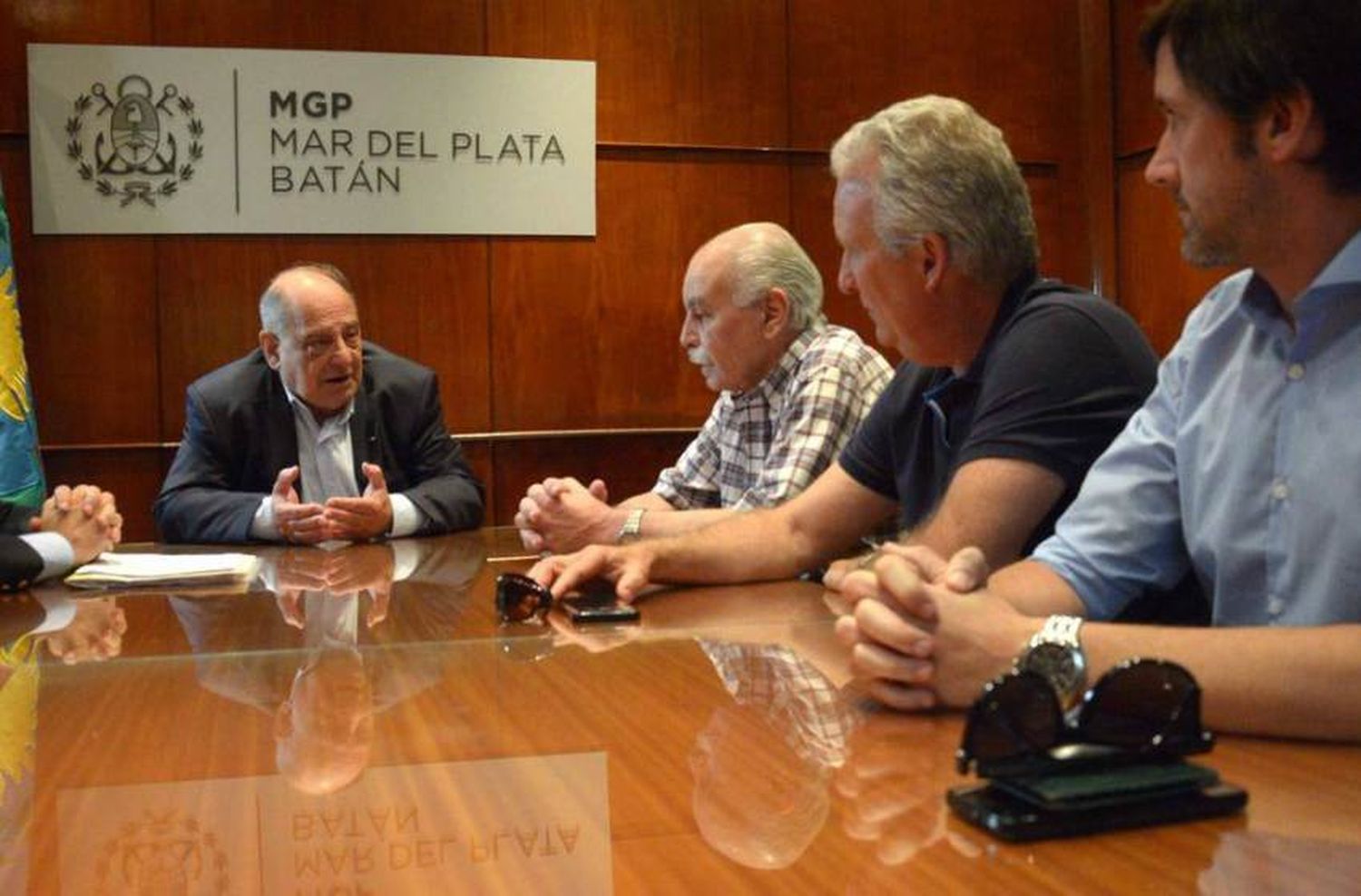 Municipales y el Ejecutivo comenzaron las discusiones paritarias