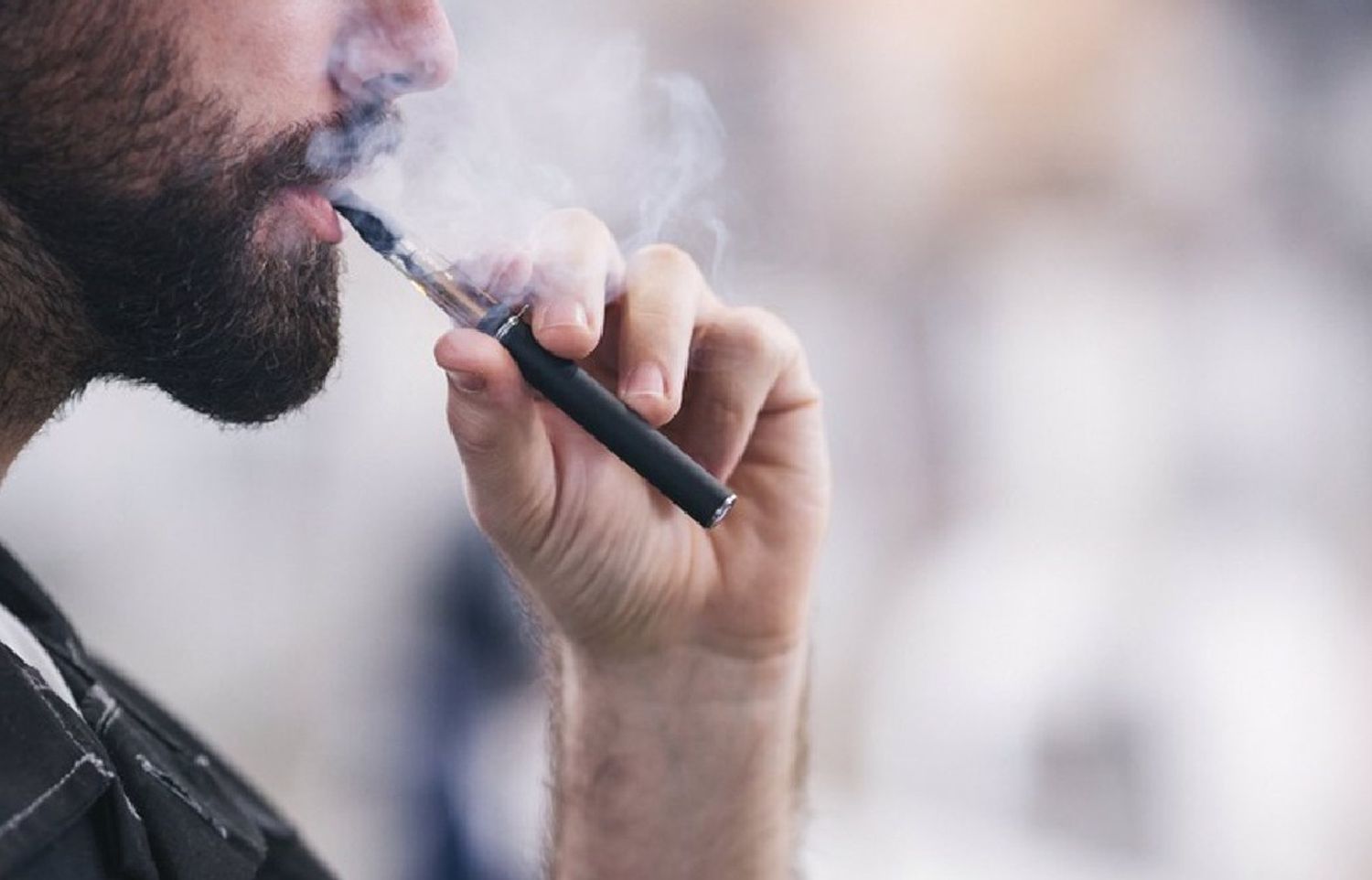 OMS  instó  a los gobiernos a prohibir  todos los sabores en los productos de tabaco y de nicotina