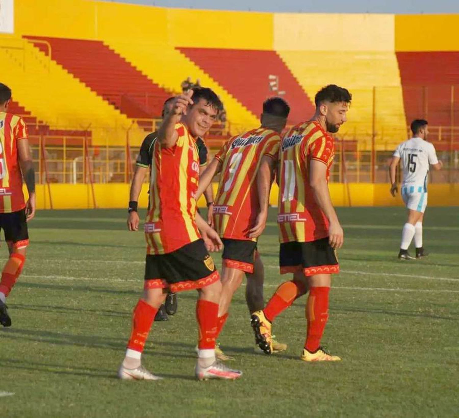 Boca Unidos volvió al triunfo con
goleada frente a Juventud Unida