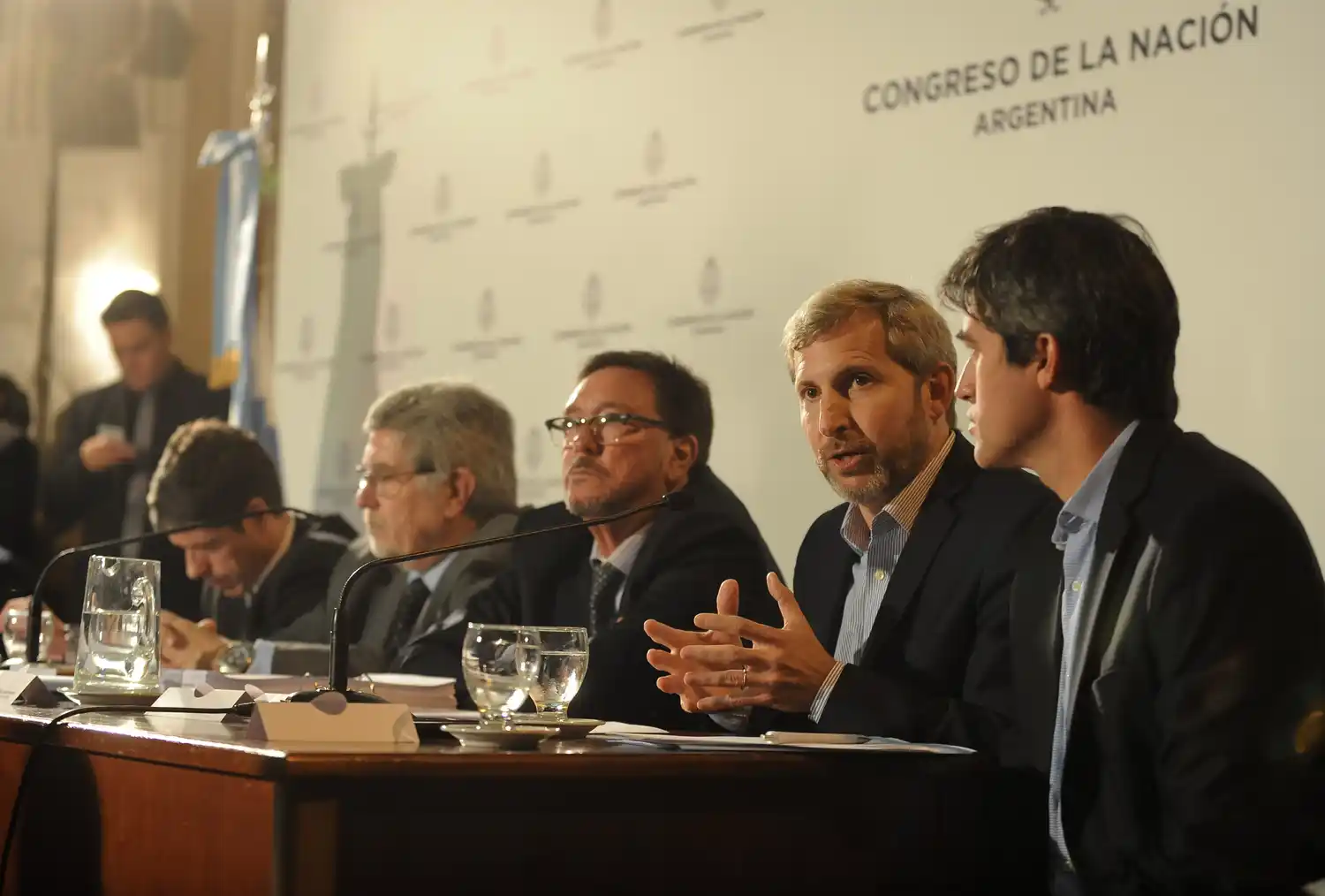 Frigerio expuso en el Senado sobre la reforma política