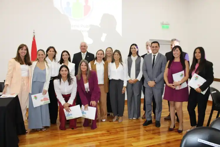 Entre Ríos: juraron nuevos defensores públicos y auxiliares en un acto clave para fortalecer el acceso a la justicia