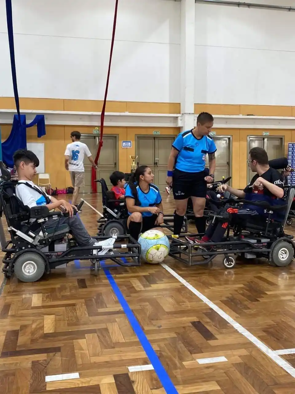 En un hecho inédito, se celebra este sábado la Copa Gualeguaychú de fútbol sobre sillas de ruedas
