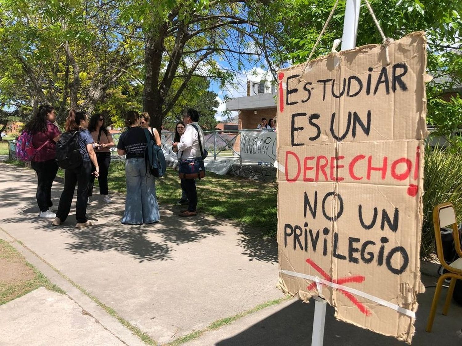 Los estudiantes en lucha