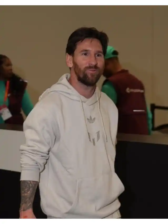 Messi se lució con una pelota de fútbol americano para promocionar a la MLS