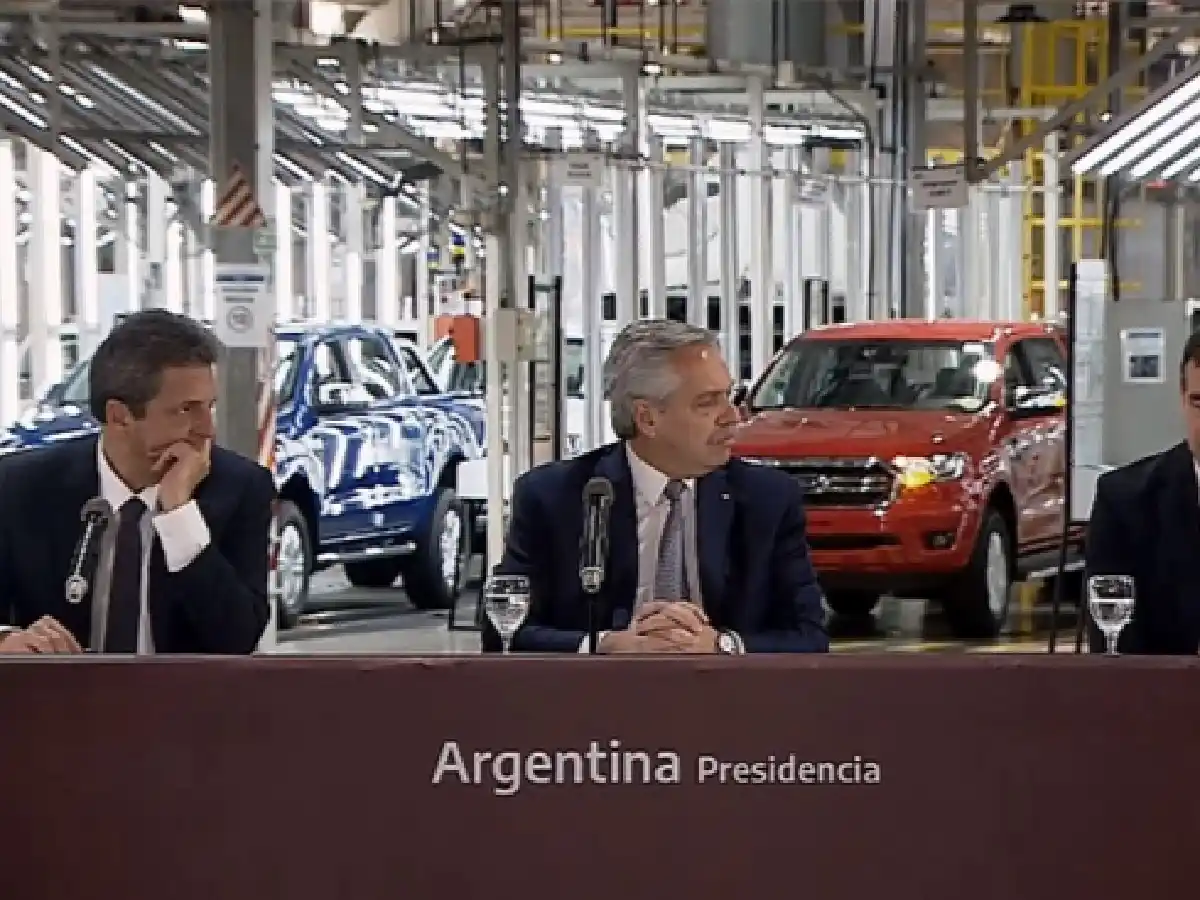 "Seguir apoyando a la industria es central para bajar el desempleo"