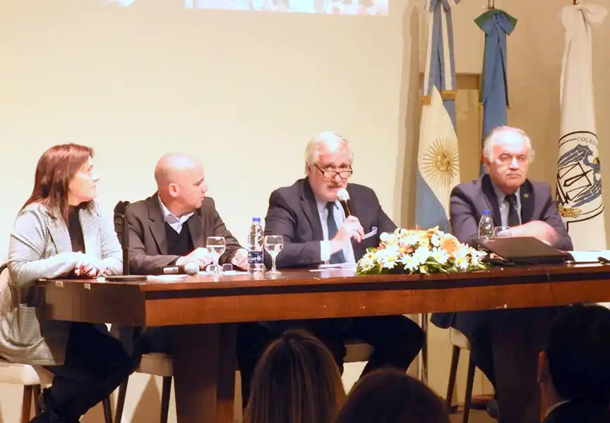 Conte Grand: “Debimos licitar obras urgentes”