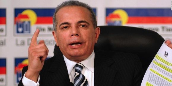 «Traidor» llama Rosales al diputado que pretende  arrebatarle UNT