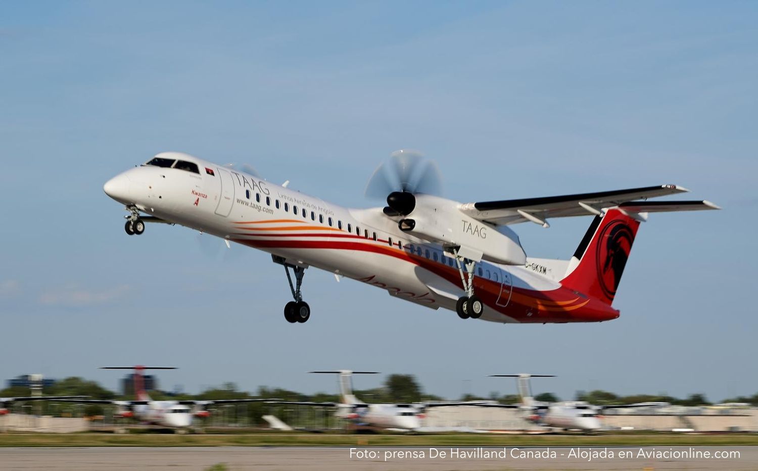 De Havilland Canada entregó a TAAG Angola su primer Dash 8-400