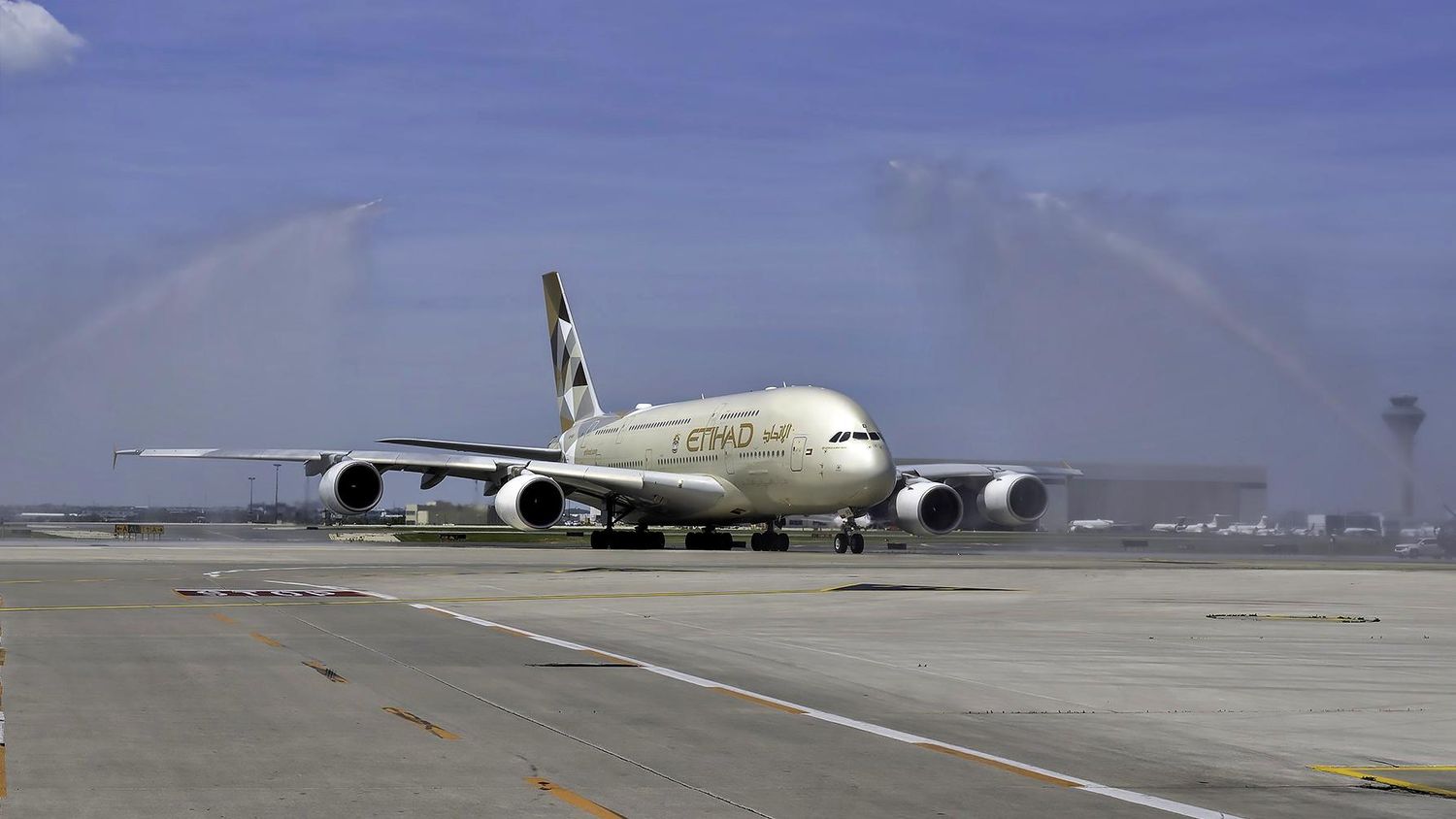 Arribo del Airbus A380 de Eithad Airways a Toronto