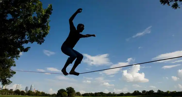 Festival de slackline en el Paseo Público