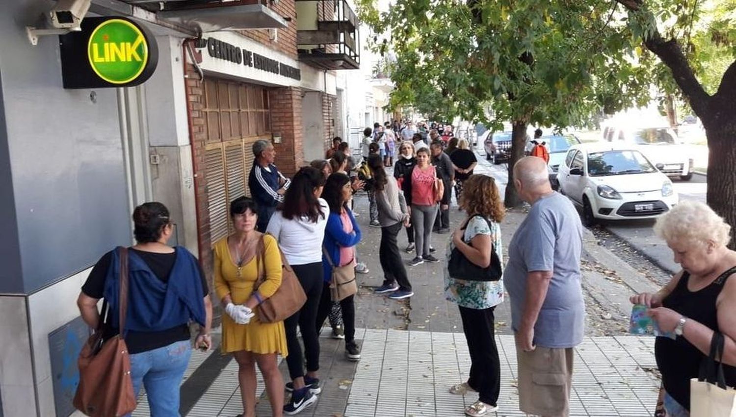 Cuáles son los municipios bonaerenses que a partir de este martes tendrán bancos abiertos desde las 8 de la mañana