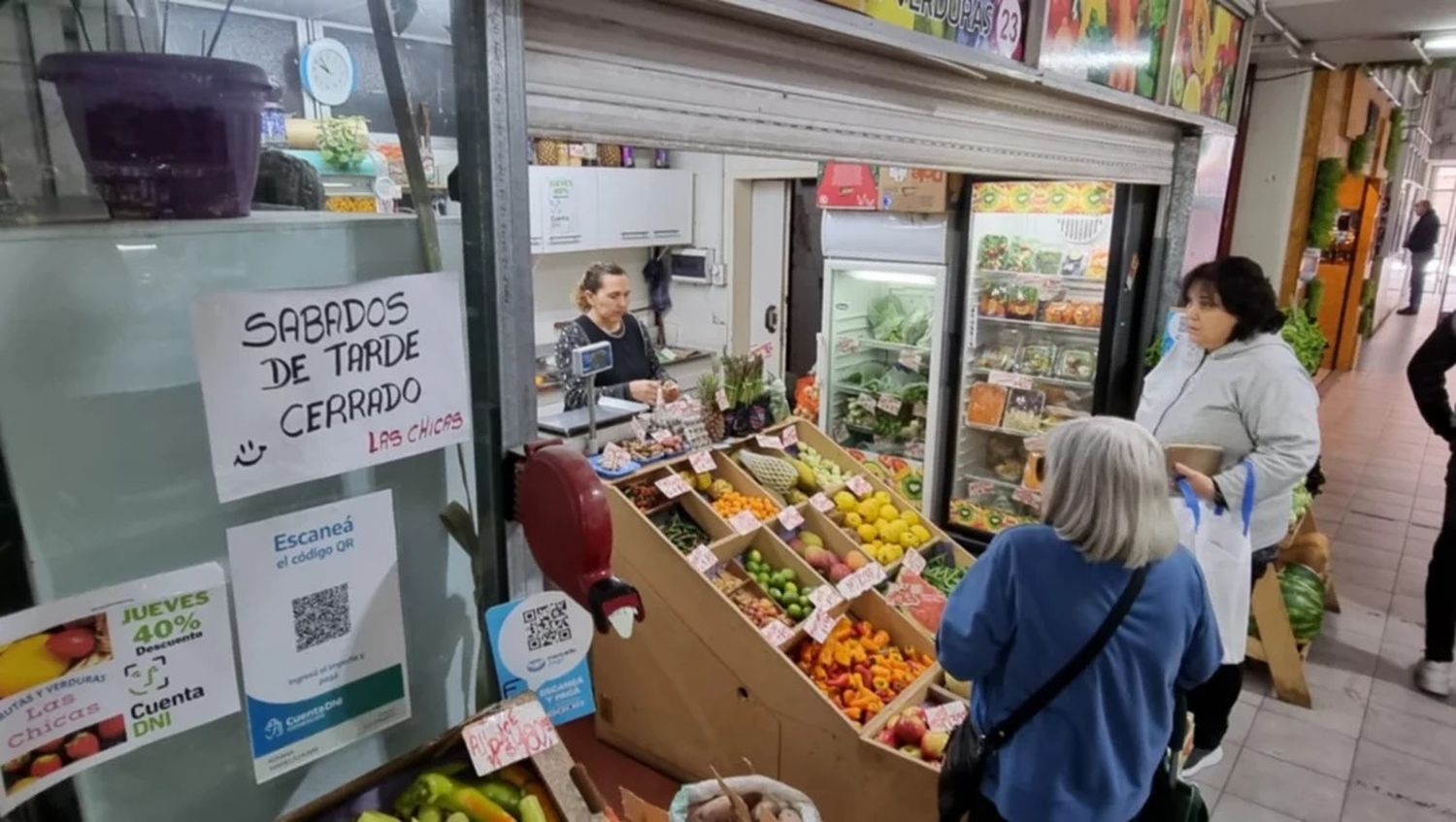 Clausuraron el mercado municipal de Bahía Blanca y los comerciantes se niegan a cerrar: “No nos pueden dejar sin trabajo”